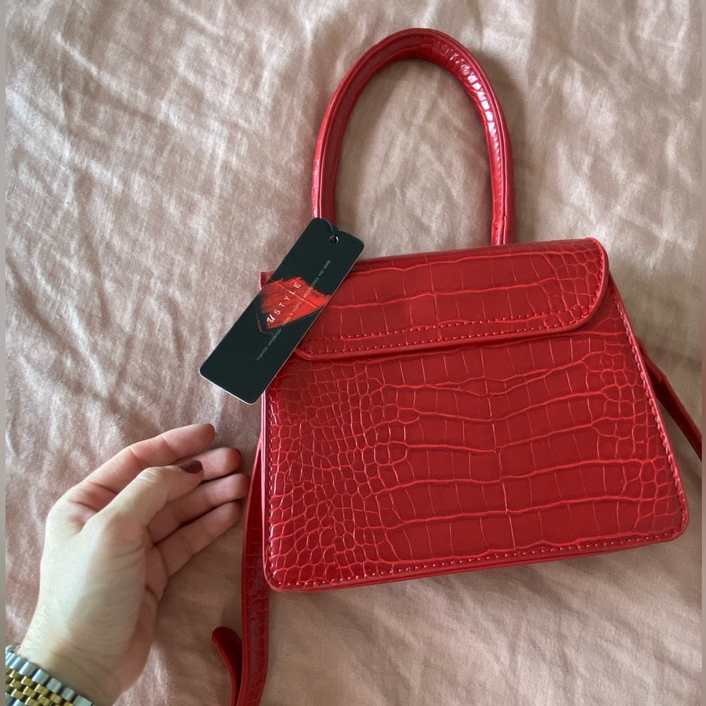 Red one handle purse